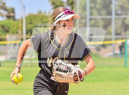 Thumbnail 2 in Calexico vs. El Capitan photogallery.