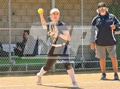 Thumbnail 1 in Calexico vs. El Capitan photogallery.