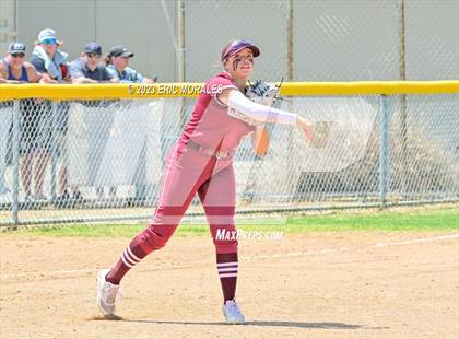 Thumbnail 3 in Calexico vs. El Capitan photogallery.