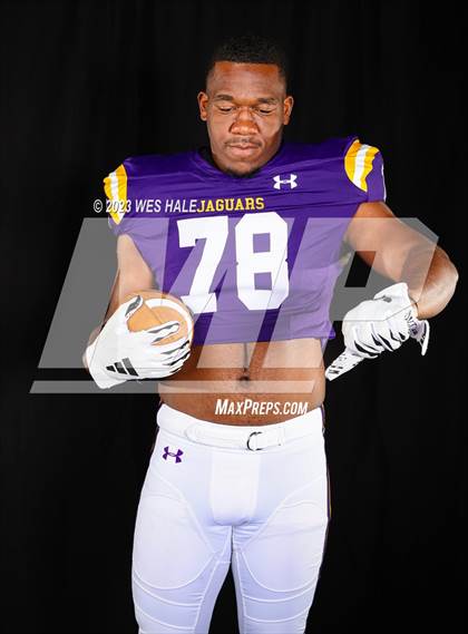 Thumbnail 2 in DeSoto Central (Individuals) photogallery.