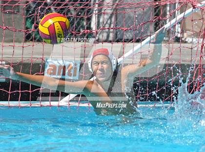 Thumbnail 2 in JV: Elsinore vs Beaumont photogallery.