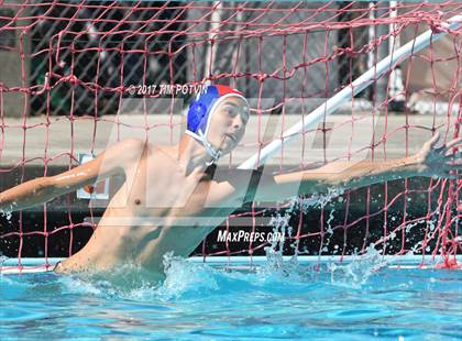 Thumbnail 1 in JV: Elsinore vs Beaumont photogallery.