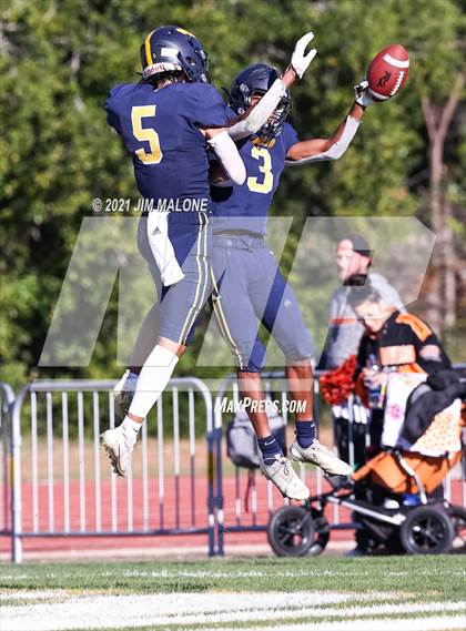 Thumbnail 2 in Half Moon Bay @ Menlo School (CIFCCS D2 Semi-Finals) photogallery.