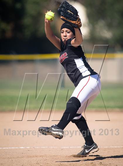 Thumbnail 2 in Pomona @ Nogales photogallery.