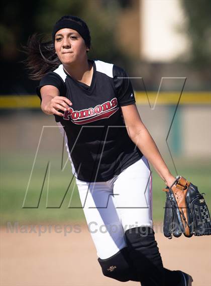 Thumbnail 3 in Pomona @ Nogales photogallery.