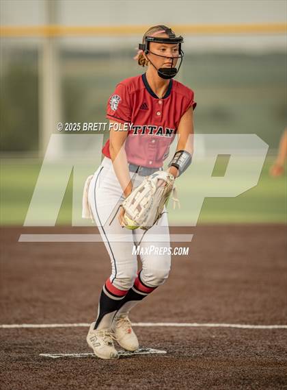 Thumbnail 2 in Norris @ Lincoln Southeast (Jamboree) photogallery.