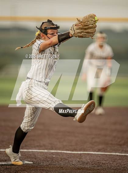Thumbnail 2 in Norris @ Lincoln Southeast (Jamboree) photogallery.