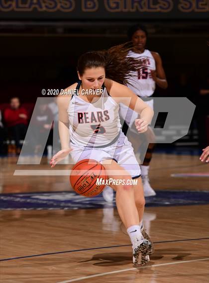Thumbnail 2 in Irvington vs. Briarcliff (Section 1 Class B Semifinal) photogallery.