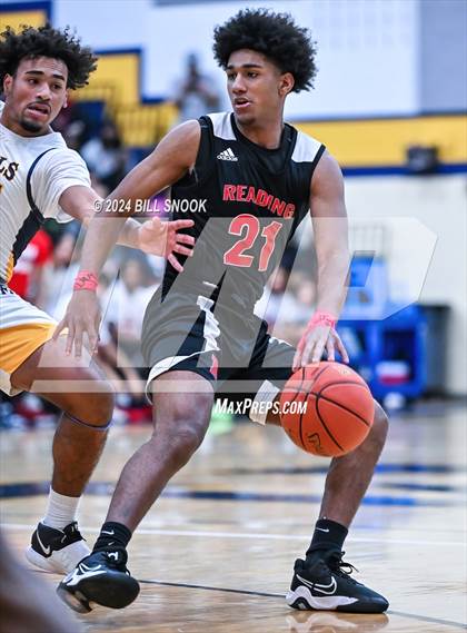 Thumbnail 1 in Reading @ Muhlenberg photogallery.