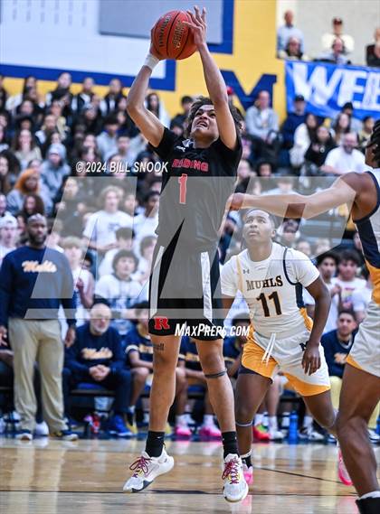 Thumbnail 2 in Reading @ Muhlenberg photogallery.