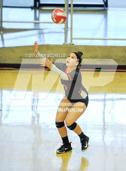 Thumbnail 2 in Mater Dei vs. Xavier College Prep (Nike Tournament of Champions)  photogallery.