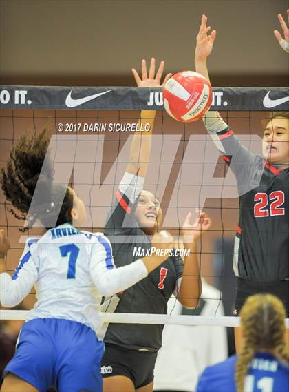 Thumbnail 1 in Mater Dei vs. Xavier College Prep (Nike Tournament of Champions)  photogallery.