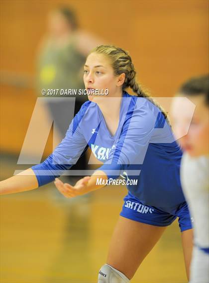 Thumbnail 2 in Mater Dei vs. Xavier College Prep (Nike Tournament of Champions)  photogallery.