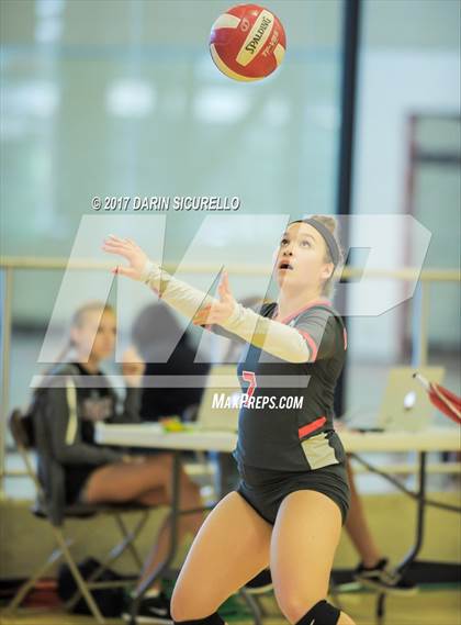 Thumbnail 2 in Mater Dei vs. Xavier College Prep (Nike Tournament of Champions)  photogallery.