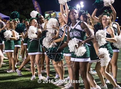 Thumbnail 3 in Chippewa Valley vs. Lake Orion (Prep Football Classic) photogallery.