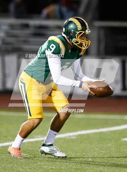 Thumbnail 3 in Saugus @ Canyon photogallery.