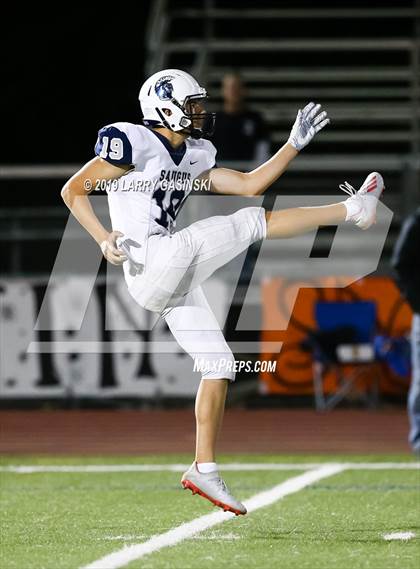 Thumbnail 1 in Saugus @ Canyon photogallery.