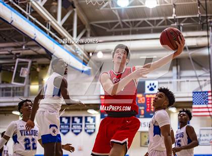 Thumbnail 2 in Hunterdon Central vs Union Catholic (Metro Classic) photogallery.