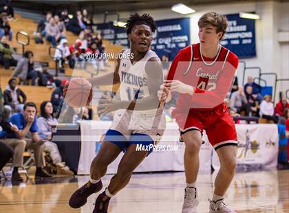 Thumbnail 1 in Hunterdon Central vs Union Catholic (Metro Classic) photogallery.