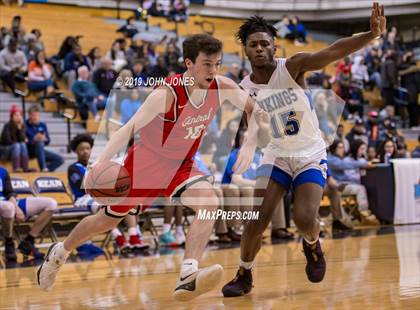 Thumbnail 1 in Hunterdon Central vs Union Catholic (Metro Classic) photogallery.