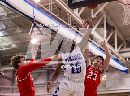 Thumbnail 2 in Hunterdon Central vs Union Catholic (Metro Classic) photogallery.