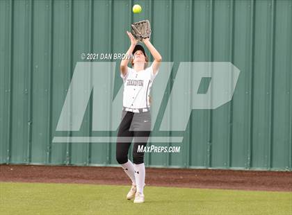 Thumbnail 2 in Grandview vs West Rusk (UIL 3A Regional Semifinal) photogallery.