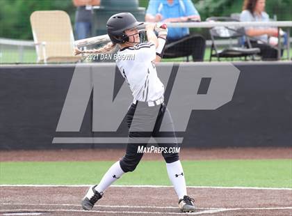 Thumbnail 1 in Grandview vs West Rusk (UIL 3A Regional Semifinal) photogallery.