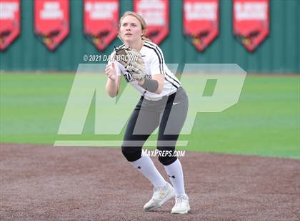Thumbnail 3 in Grandview vs West Rusk (UIL 3A Regional Semifinal) photogallery.