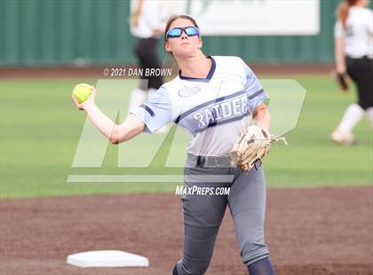 Thumbnail 2 in Grandview vs West Rusk (UIL 3A Regional Semifinal) photogallery.