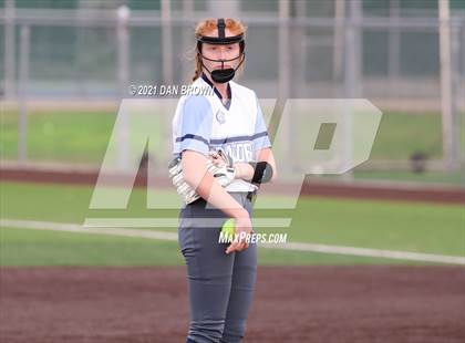 Thumbnail 1 in Grandview vs West Rusk (UIL 3A Regional Semifinal) photogallery.