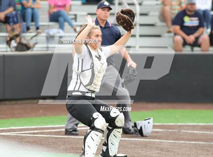 Thumbnail 1 in Grandview vs West Rusk (UIL 3A Regional Semifinal) photogallery.