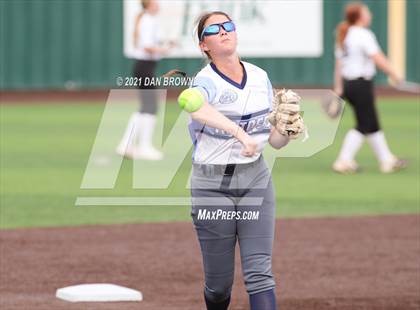 Thumbnail 3 in Grandview vs West Rusk (UIL 3A Regional Semifinal) photogallery.