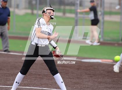 Thumbnail 3 in Grandview vs West Rusk (UIL 3A Regional Semifinal) photogallery.