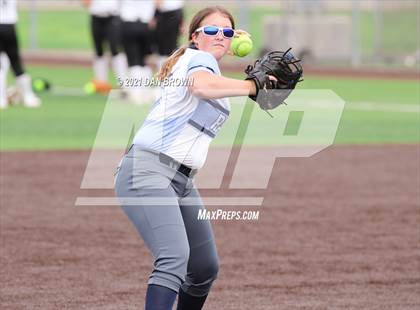 Thumbnail 3 in Grandview vs West Rusk (UIL 3A Regional Semifinal) photogallery.