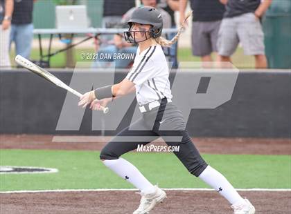 Thumbnail 3 in Grandview vs West Rusk (UIL 3A Regional Semifinal) photogallery.