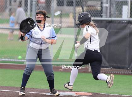 Thumbnail 3 in Grandview vs West Rusk (UIL 3A Regional Semifinal) photogallery.