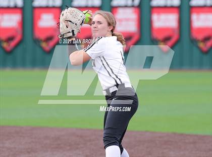 Thumbnail 1 in Grandview vs West Rusk (UIL 3A Regional Semifinal) photogallery.