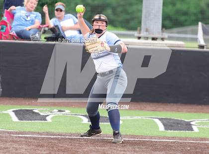 Thumbnail 3 in Grandview vs West Rusk (UIL 3A Regional Semifinal) photogallery.