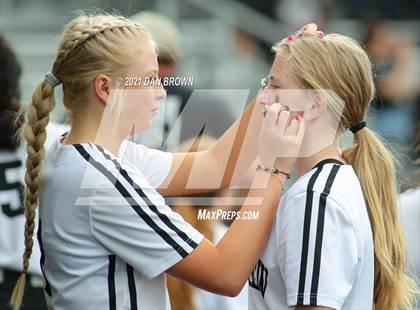 Thumbnail 2 in Grandview vs West Rusk (UIL 3A Regional Semifinal) photogallery.