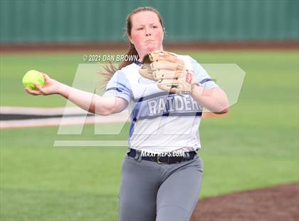 Thumbnail 3 in Grandview vs West Rusk (UIL 3A Regional Semifinal) photogallery.