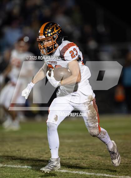 Thumbnail 3 in Douglas @ Reed photogallery.