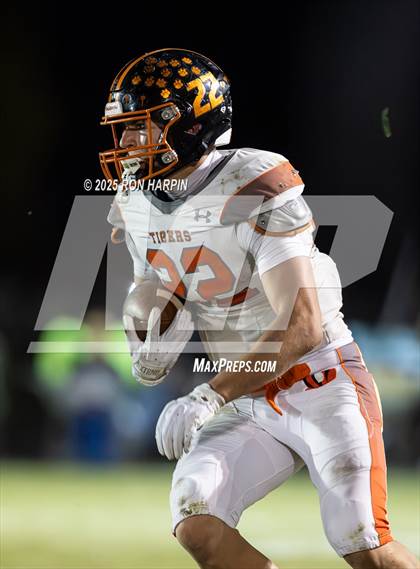 Thumbnail 3 in Douglas @ Reed photogallery.