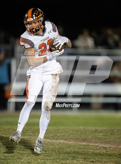 Thumbnail 2 in Douglas @ Reed photogallery.