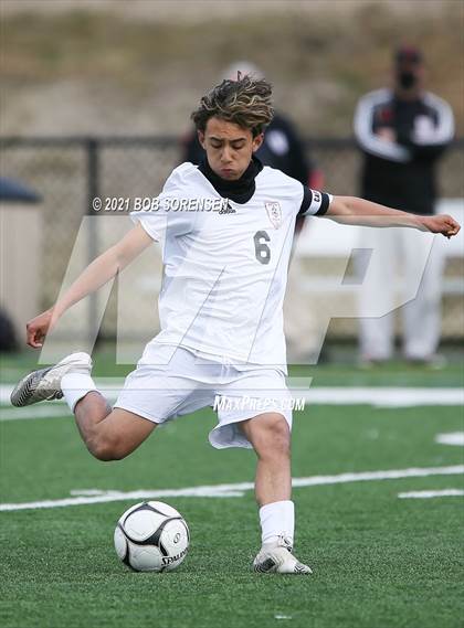 Thumbnail 1 in Pierson Bridgehampton vs Southold Class C Final photogallery.