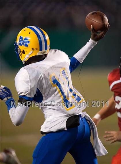 Thumbnail 2 in Mira Mesa vs Vista (CIF SDS D1 Final) photogallery.