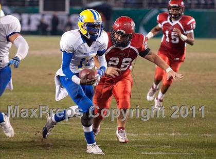 Thumbnail 2 in Mira Mesa vs Vista (CIF SDS D1 Final) photogallery.