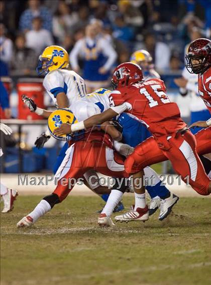 Thumbnail 2 in Mira Mesa vs Vista (CIF SDS D1 Final) photogallery.