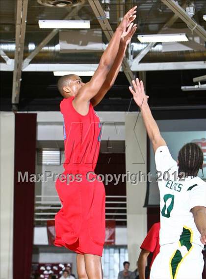 Thumbnail 3 in LaVerne Lutheran vs. St. Patrick (Spalding Hoophall Classic) photogallery.