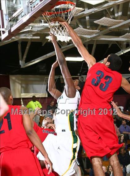 Thumbnail 2 in LaVerne Lutheran vs. St. Patrick (Spalding Hoophall Classic) photogallery.