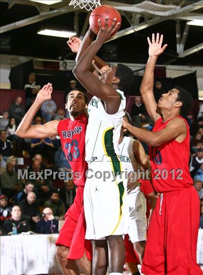 Thumbnail 2 in LaVerne Lutheran vs. St. Patrick (Spalding Hoophall Classic) photogallery.
